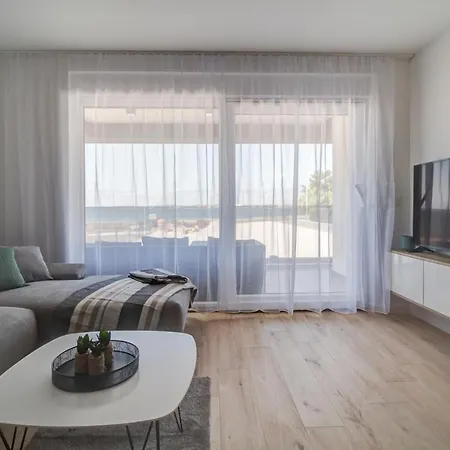 Apartment Luxury Beachfront Crystal Aenona - By Ta Leut Agency