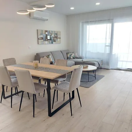 Lejlighed L&L Nin Seabreeze Apartments 1