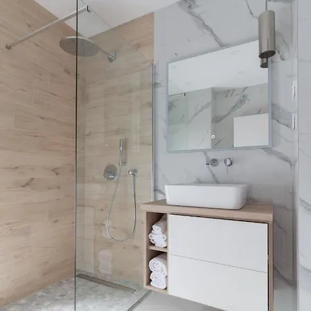 Daire Luxury Beachfront Crystal Aenona - By Ta Leut Agency Nin